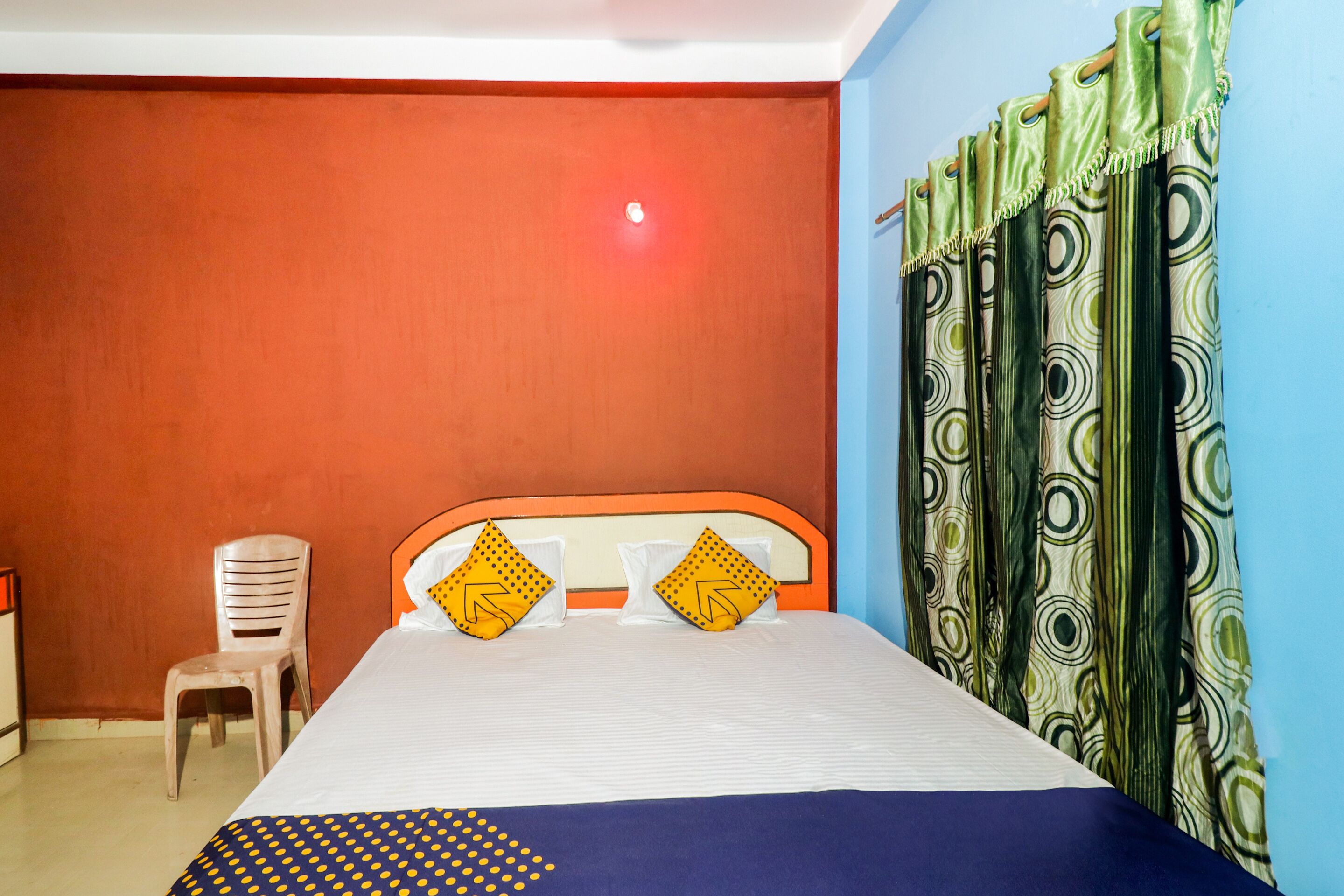 Unique Beach Inn by OYO Rooms