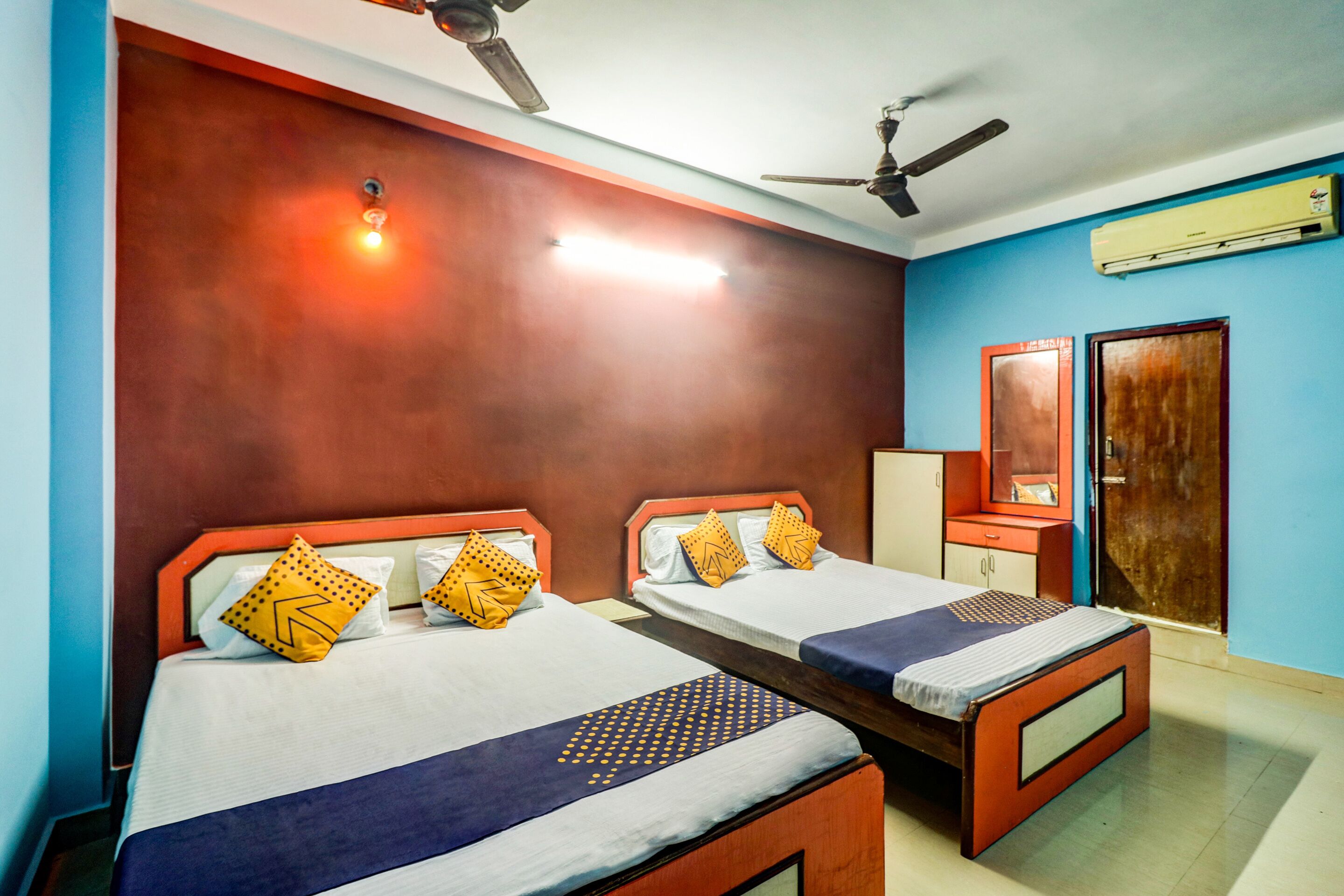 Unique Beach Inn by OYO Rooms