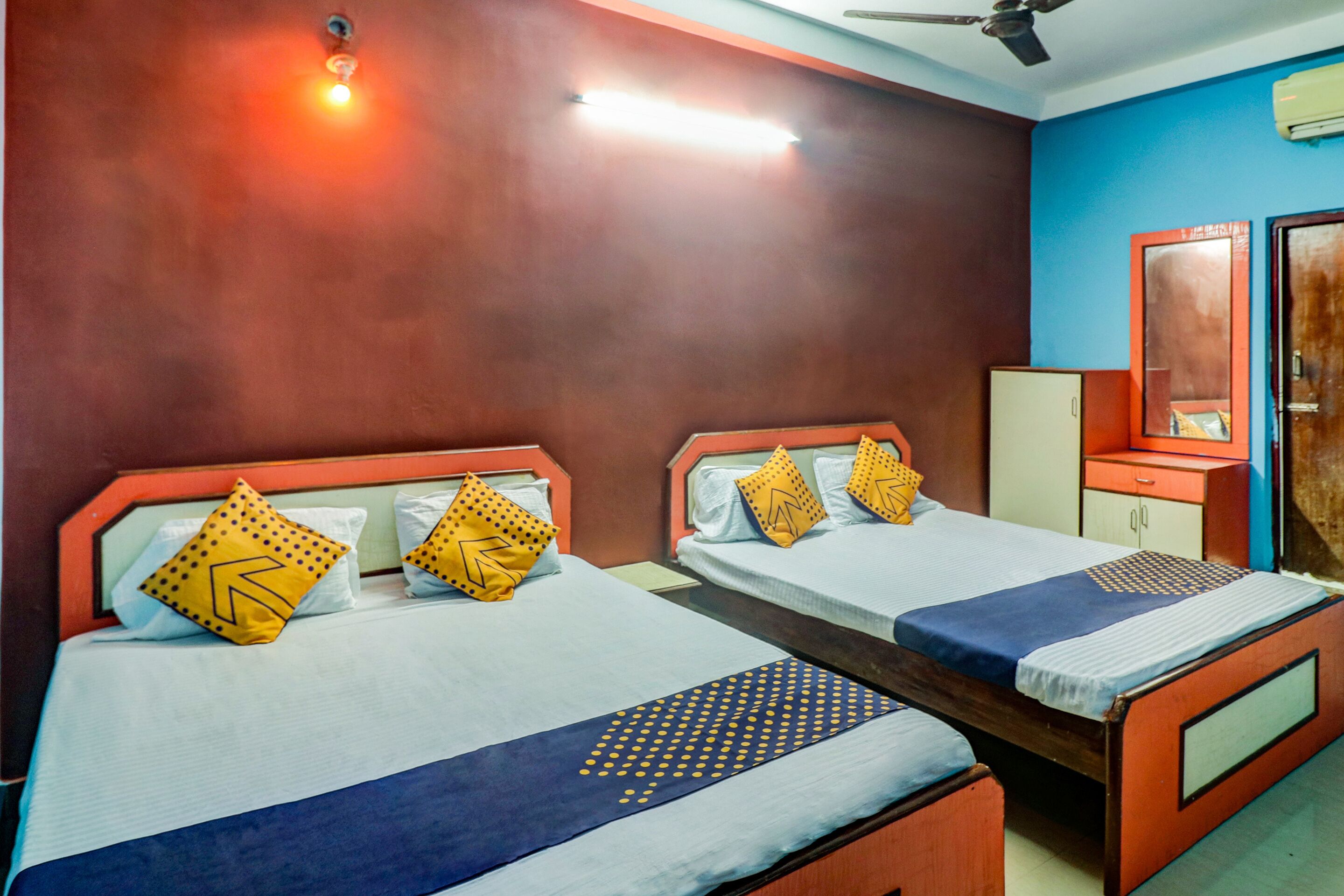 Unique Beach Inn by OYO Rooms