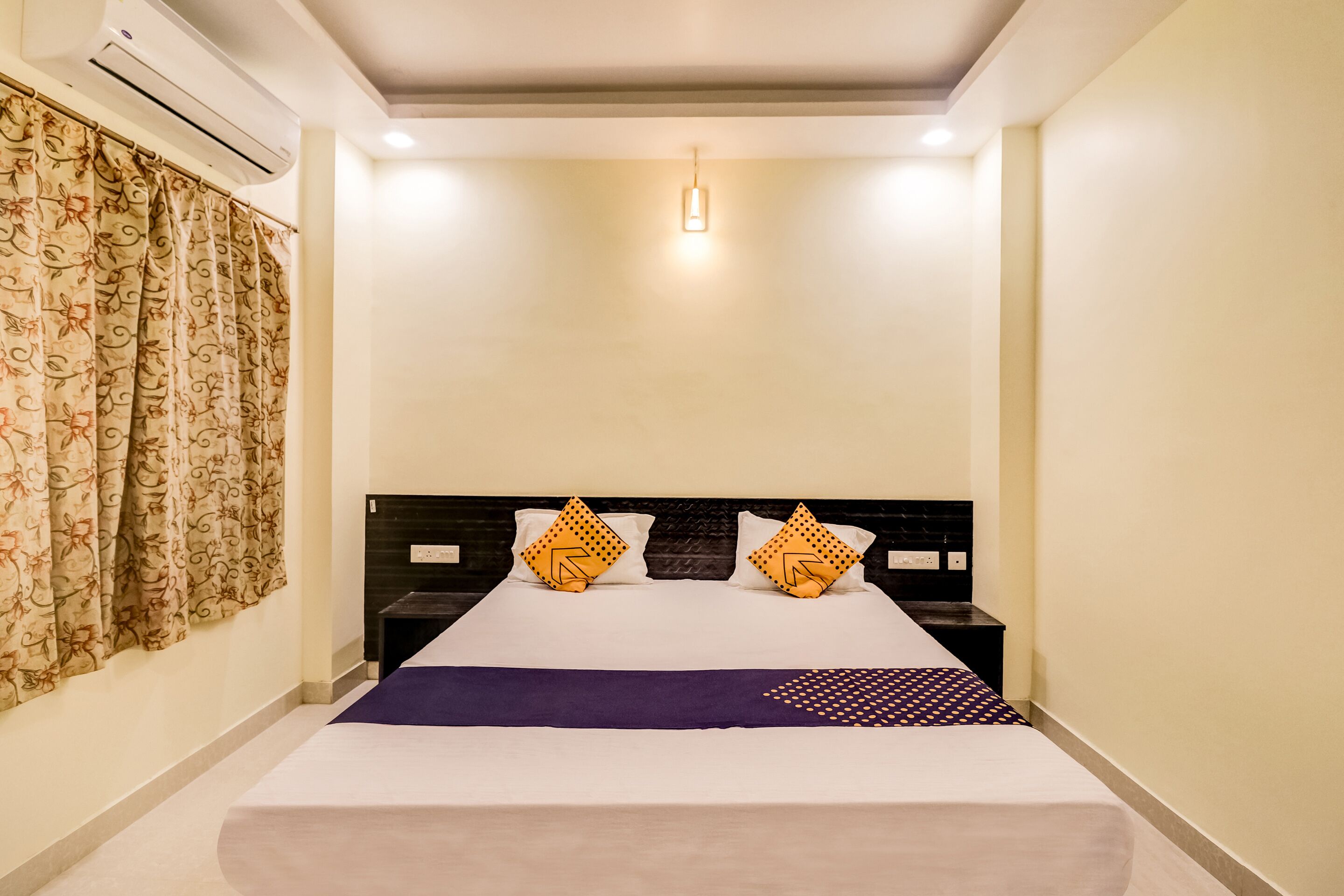 Unique Beach Inn by OYO Rooms