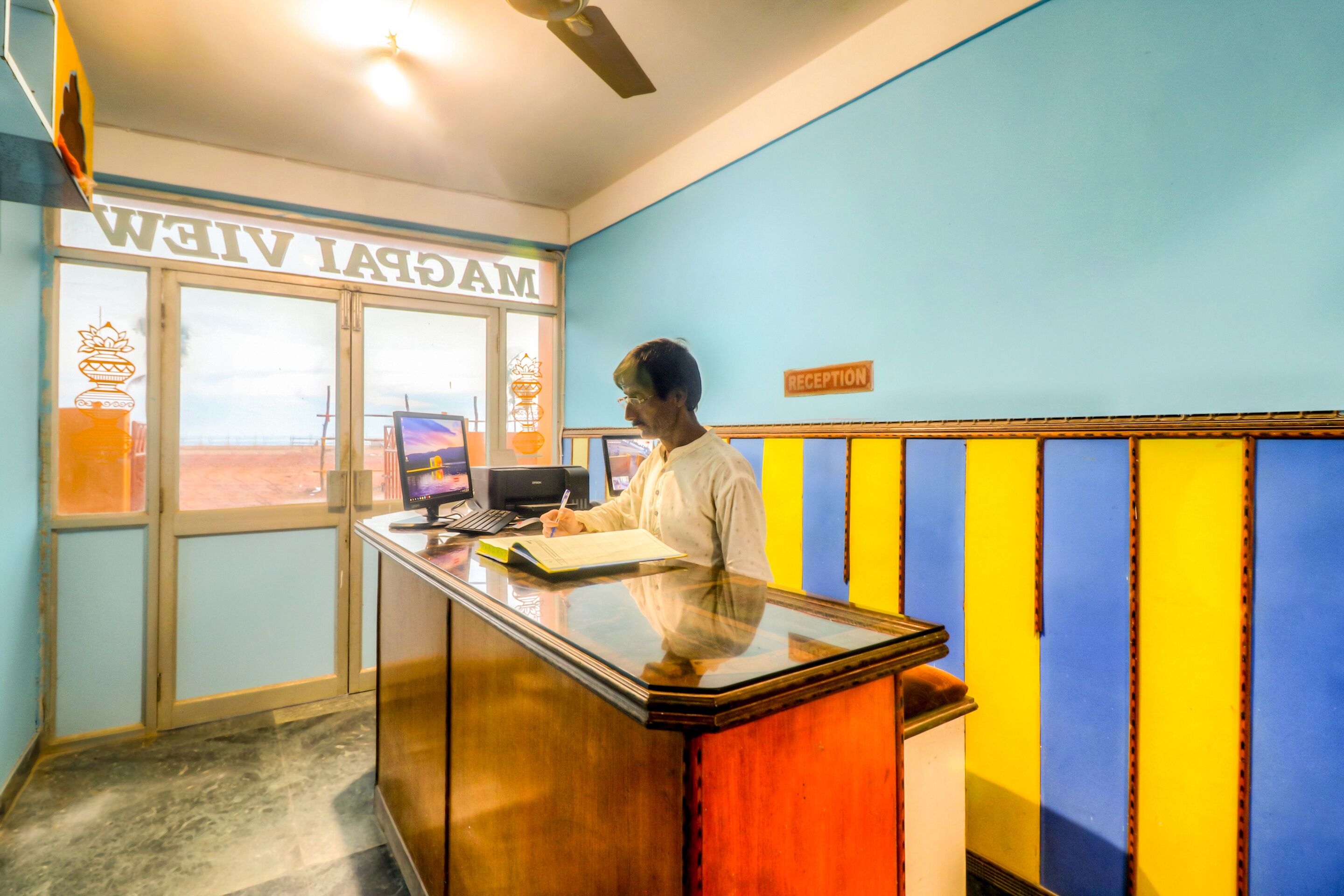 Unique Beach Inn by OYO Rooms