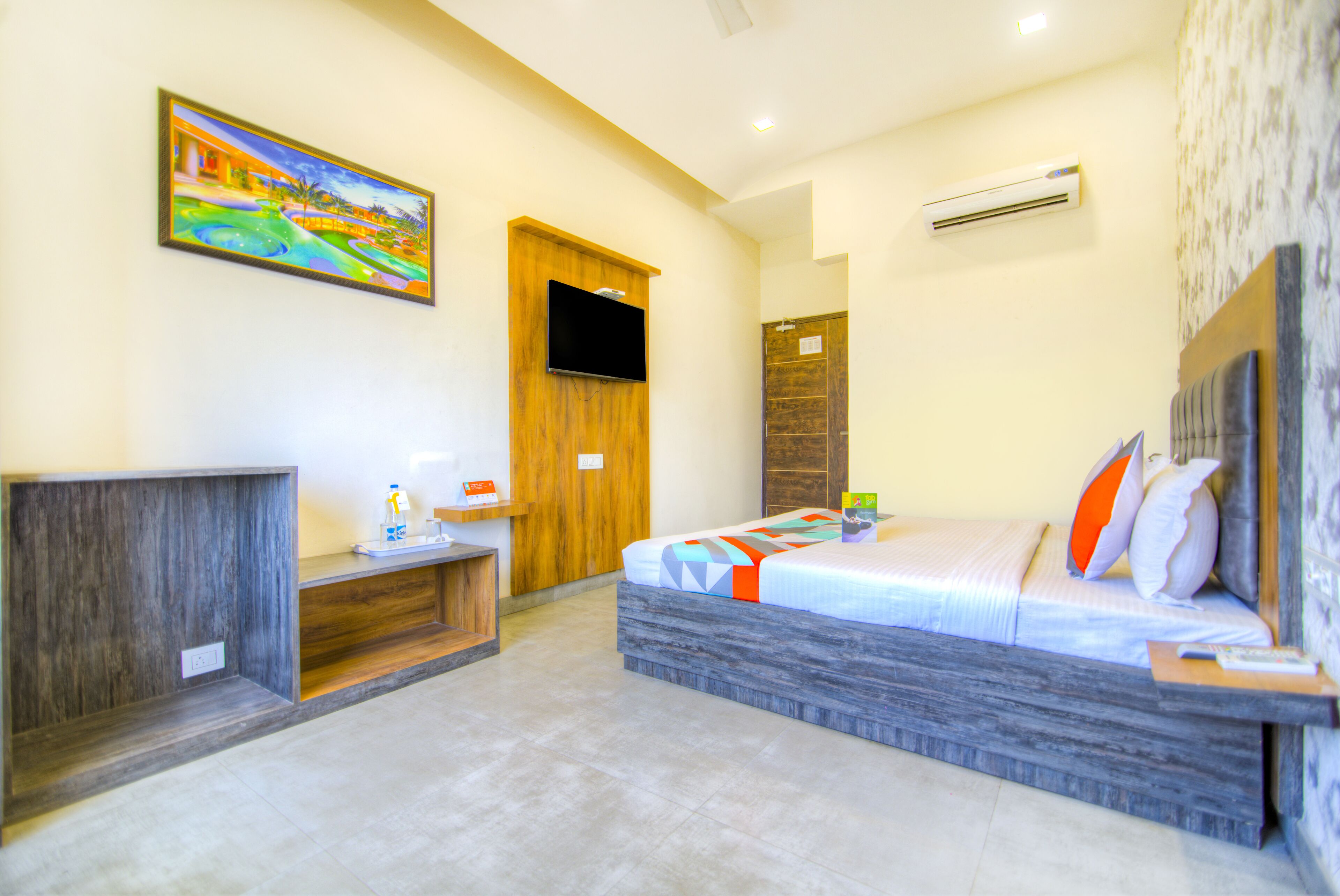 Boss by FabHotels
