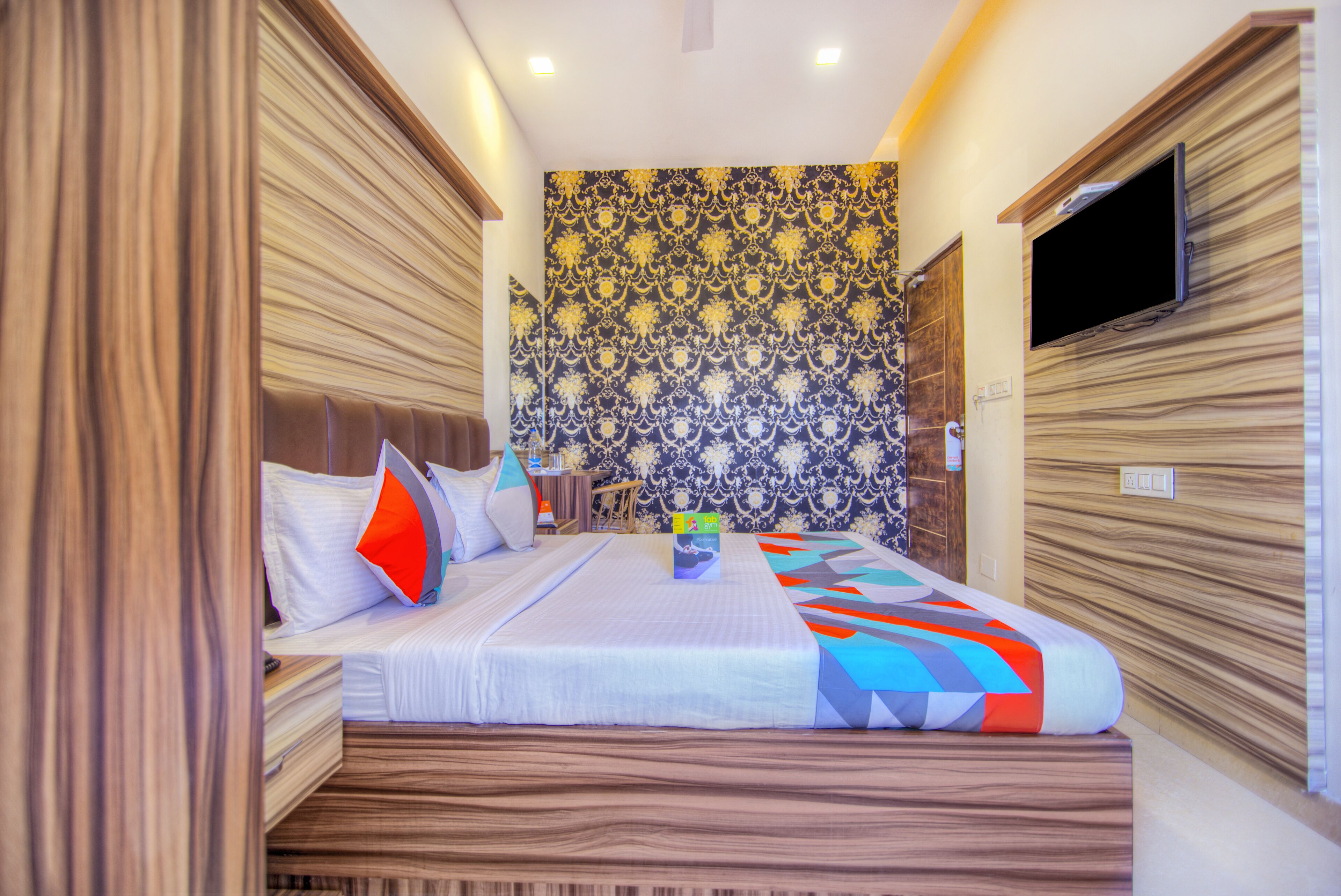 Boss by FabHotels