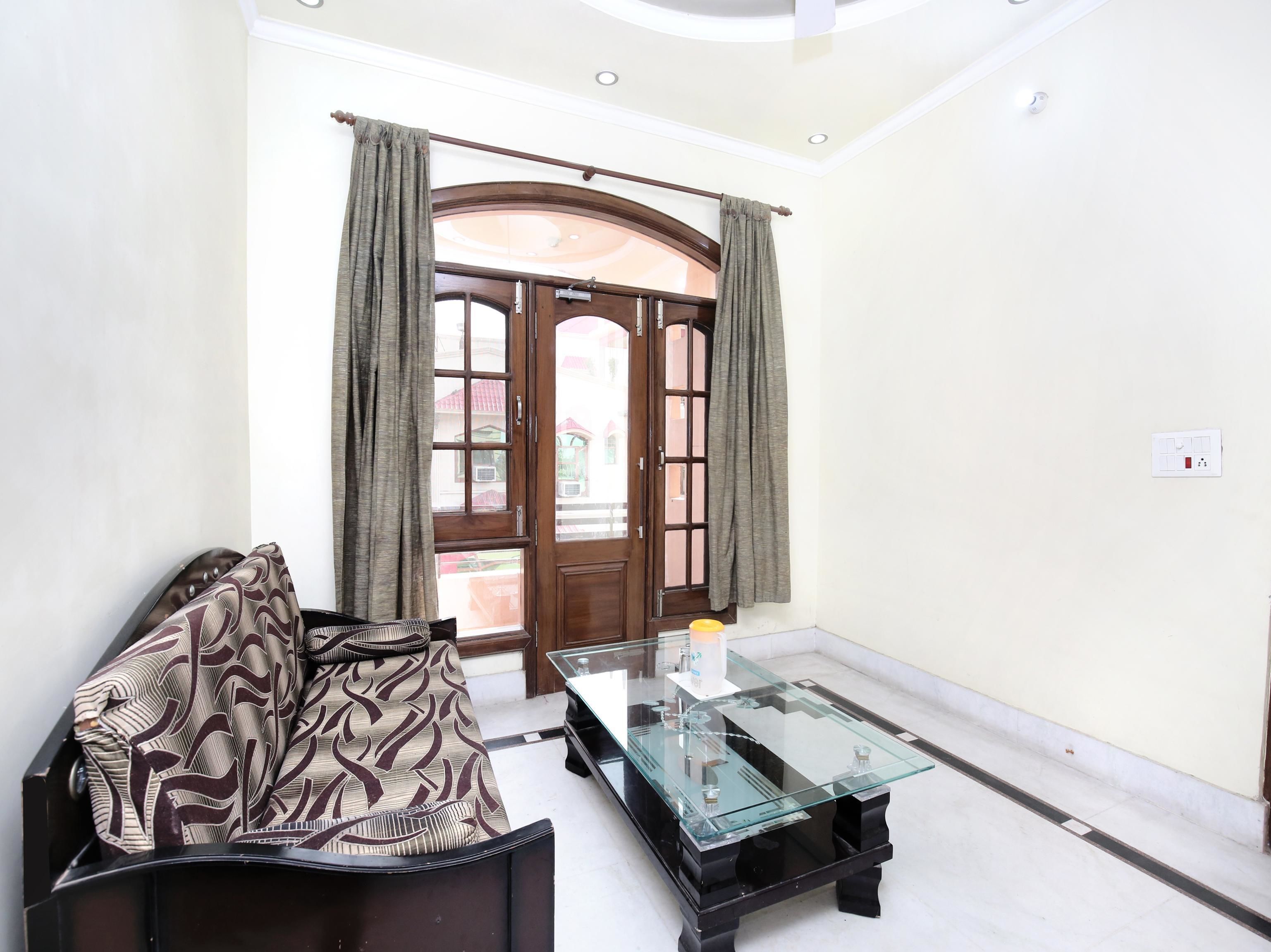 Dhingra Residency by OYO Rooms