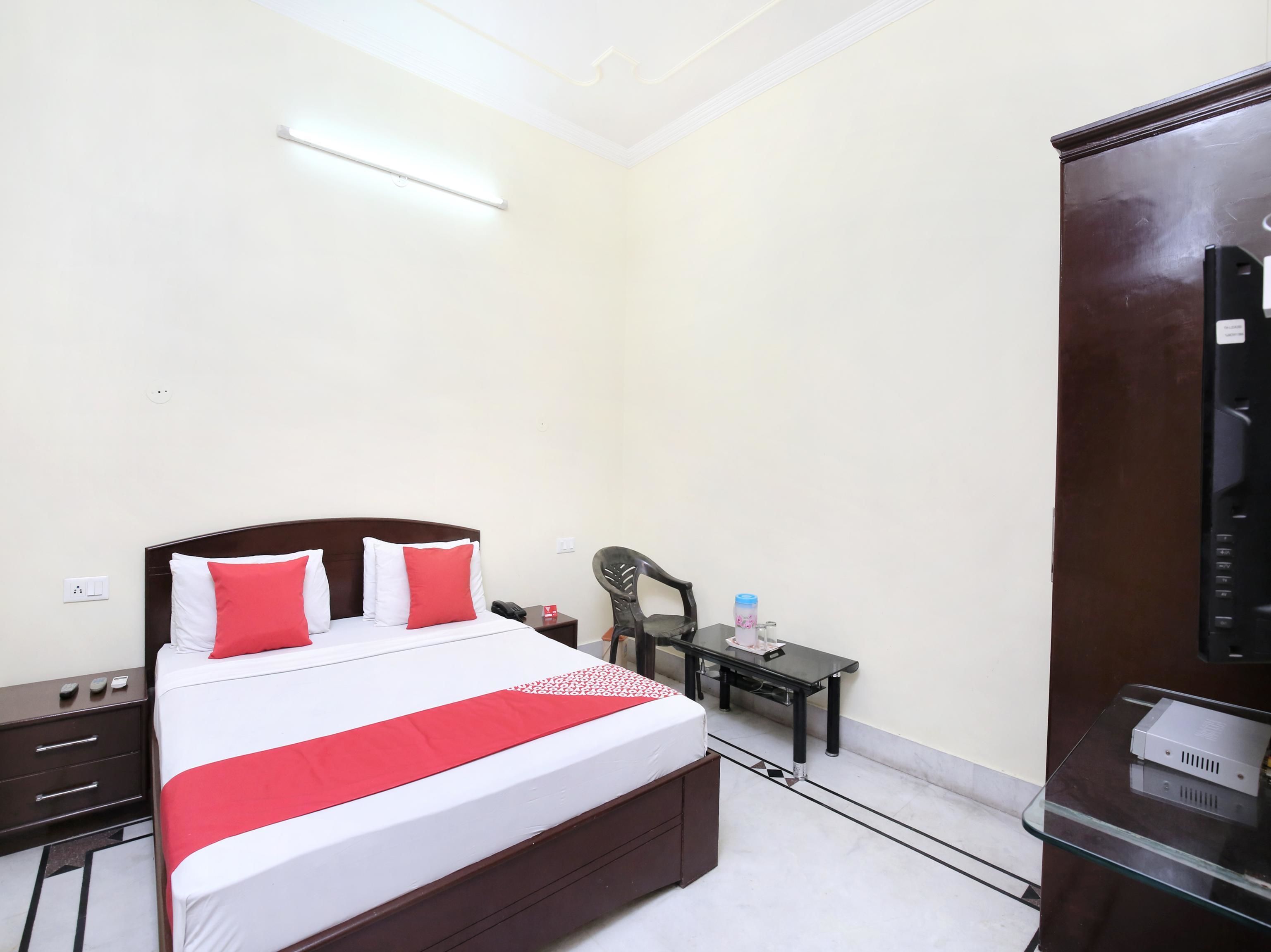 Dhingra Residency by OYO Rooms
