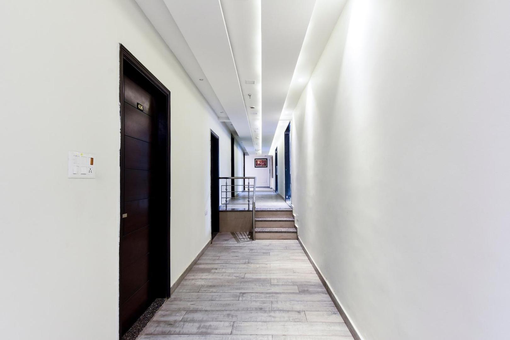Hotel Avera by OYO Rooms