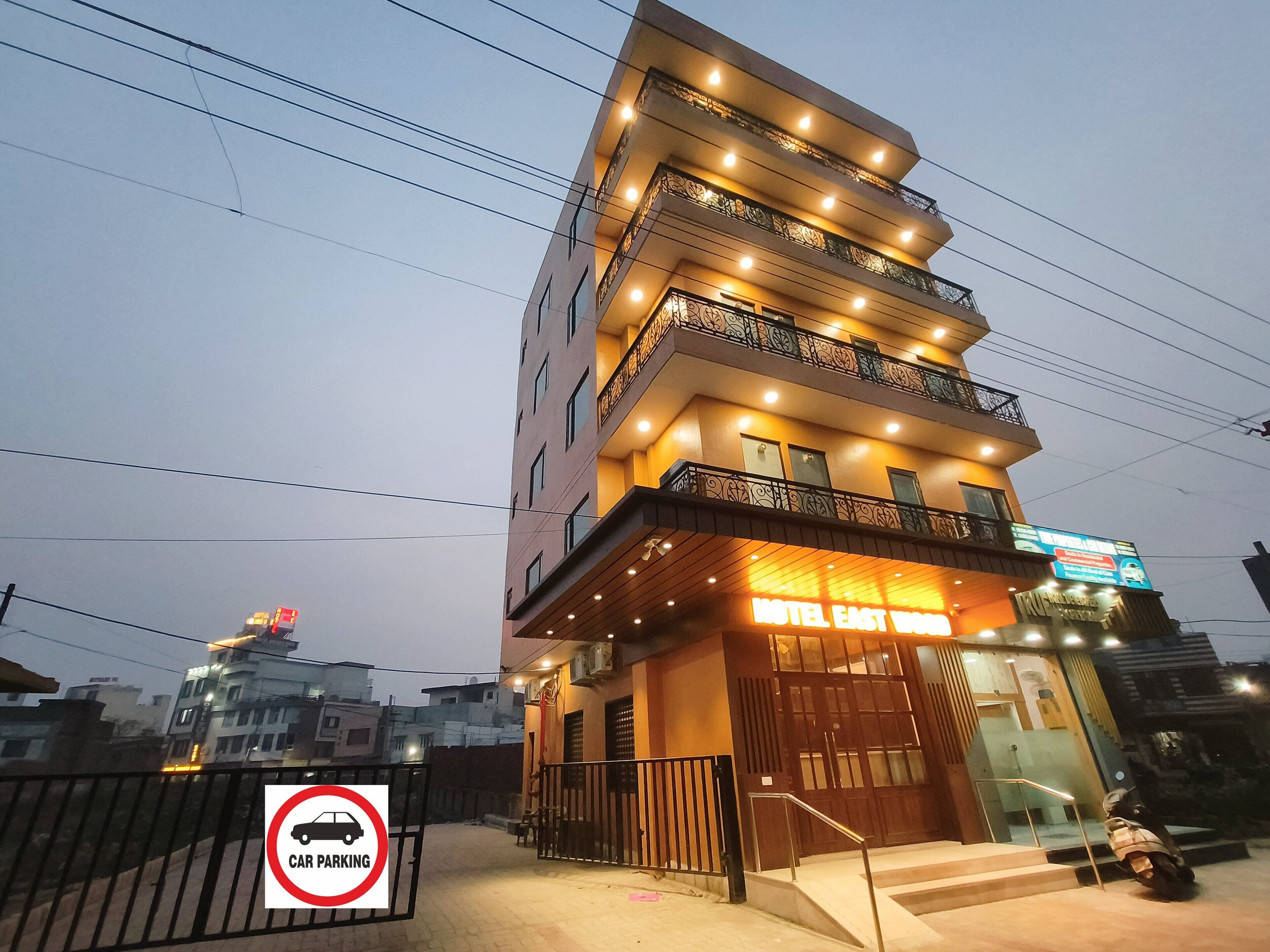 Hotel East Wood