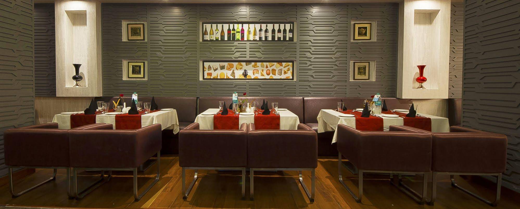 Hotel Humble UNA Smart