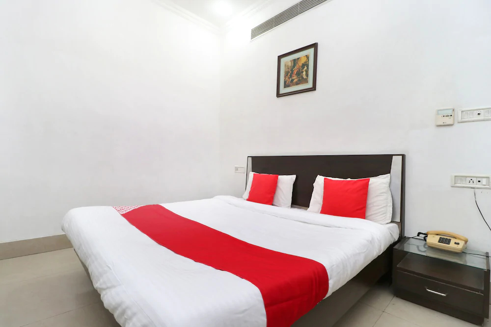 Hotel Kishore International by OYO Rooms