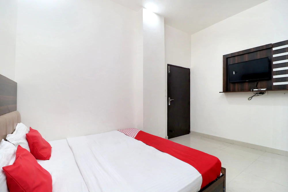 Hotel Livinn Hub By OYO Rooms