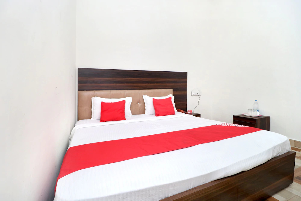 Hotel Livinn Hub By OYO Rooms