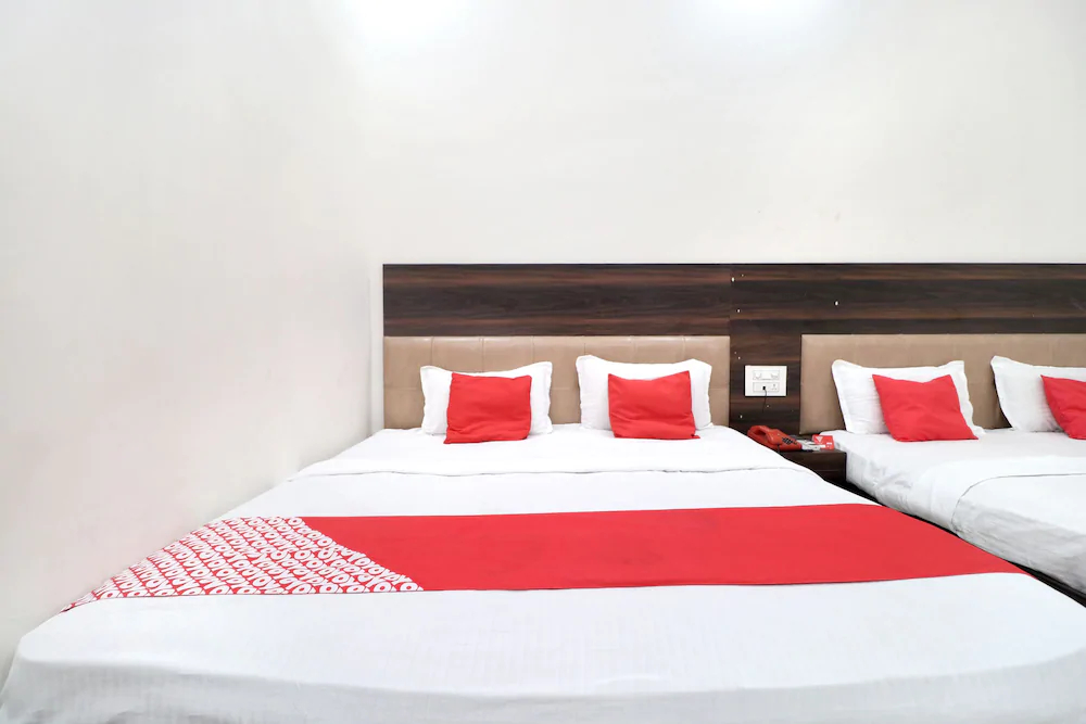 Hotel Livinn Hub By OYO Rooms