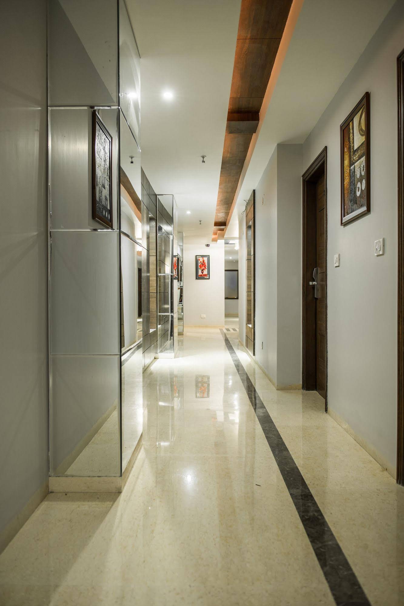 Hotel Narula's Aurrum