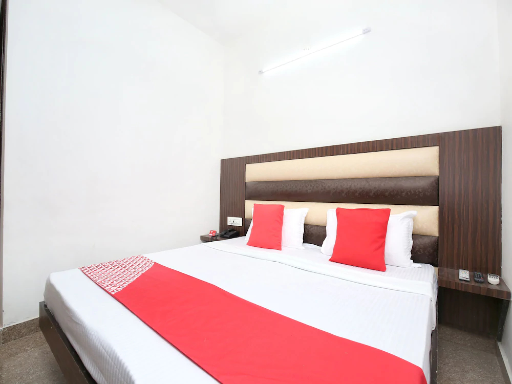 Hotel Royal Vij By OYO Rooms