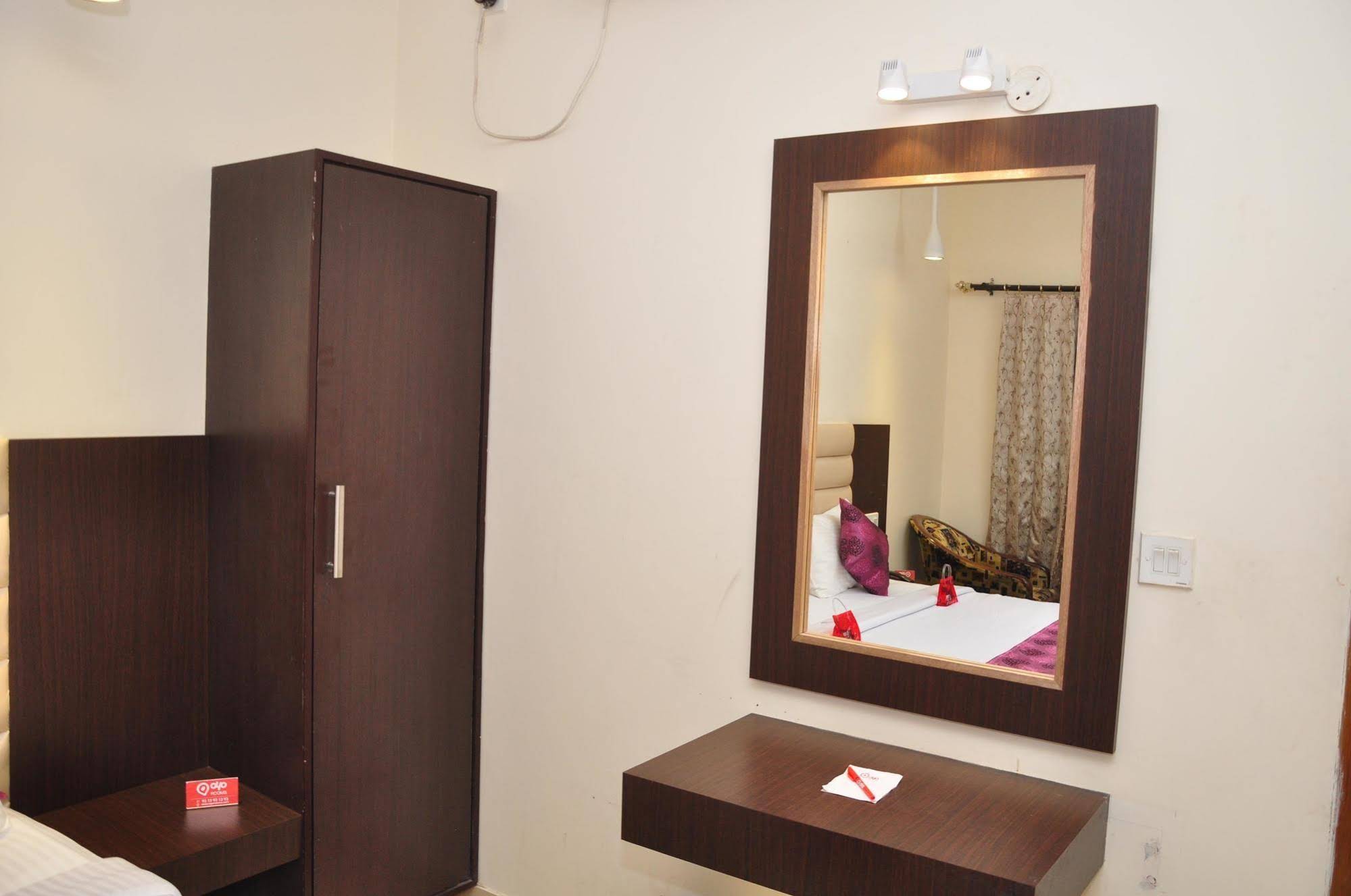 Hotel Veenus International