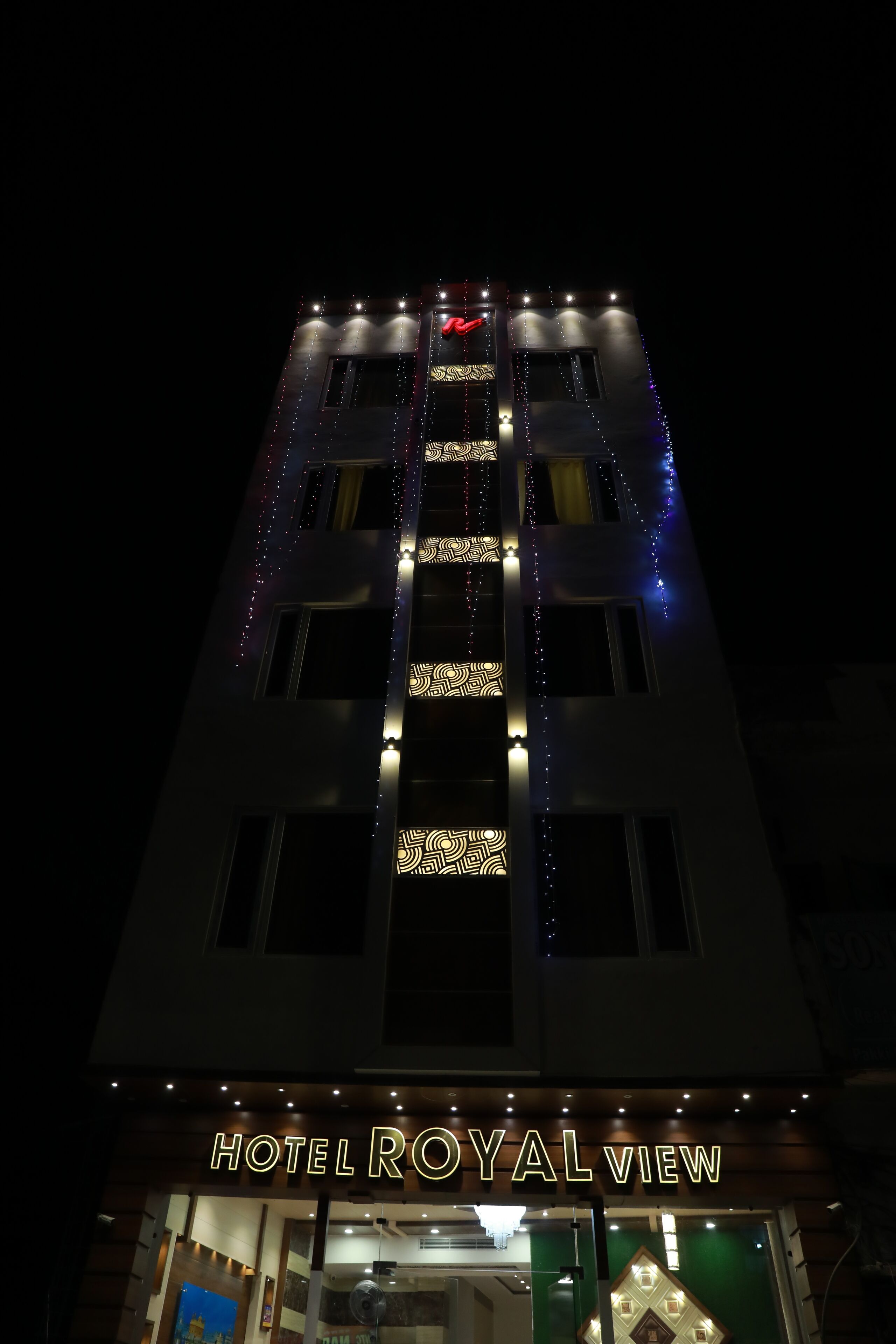 Royal View