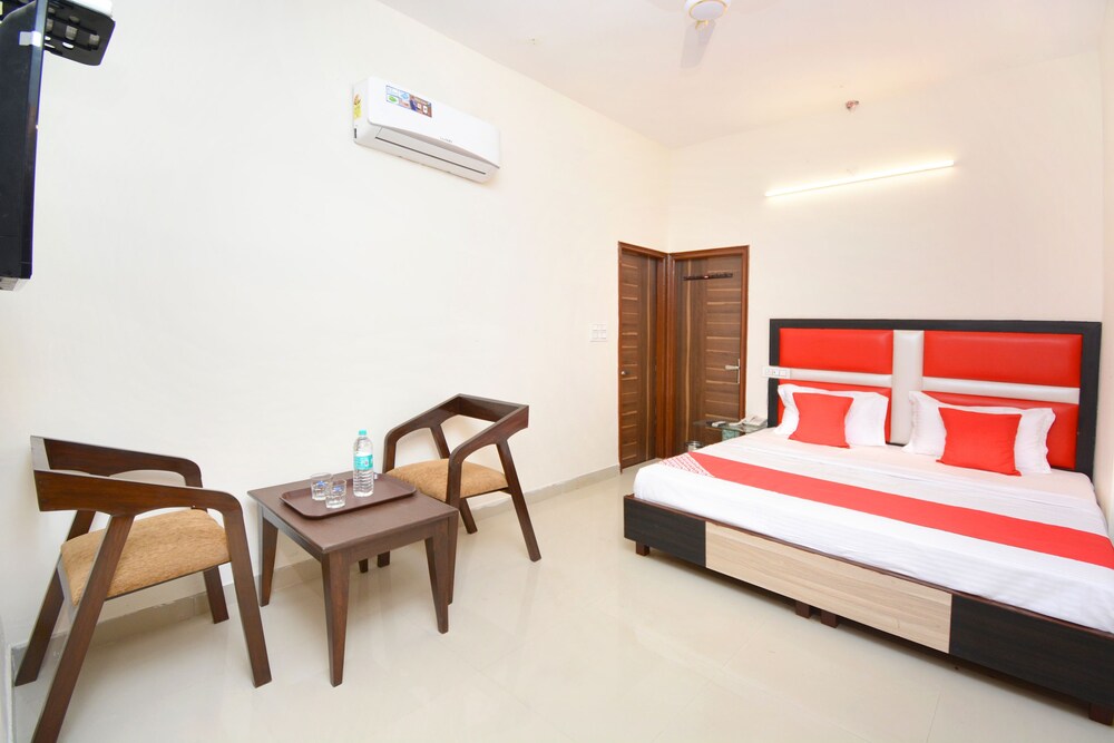 Hotel Ozas Grand by OYO Rooms