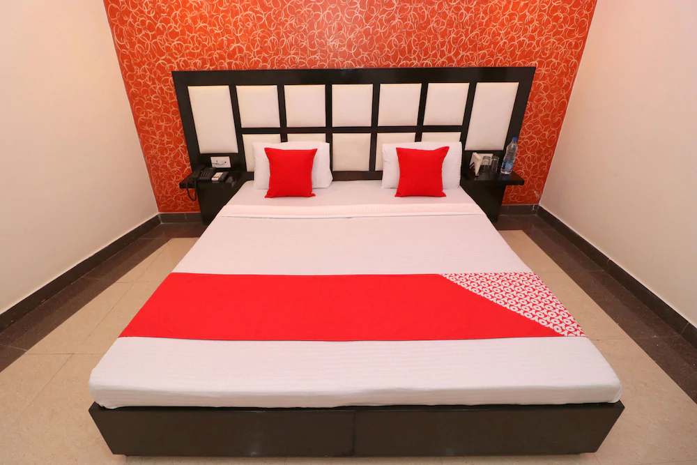 Hotel Bubbles By OYO Rooms