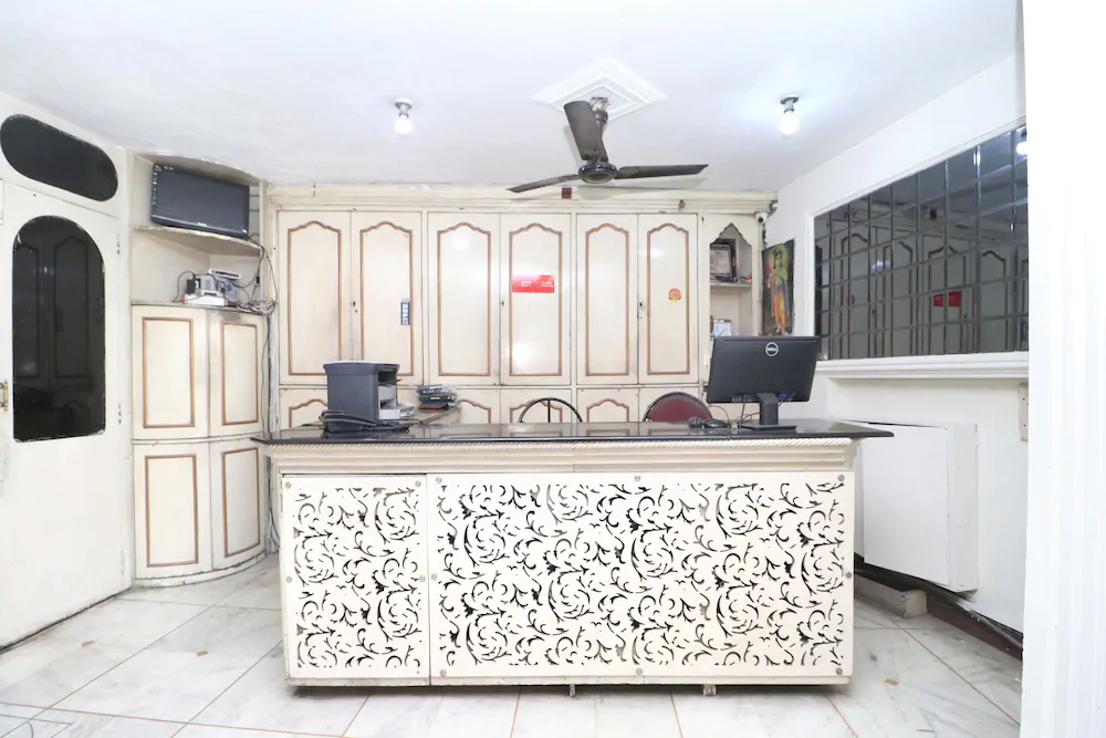 Hotel Gulshan by OYO Rooms