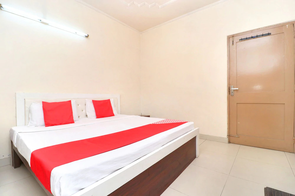 Hotel Gulshan by OYO Rooms