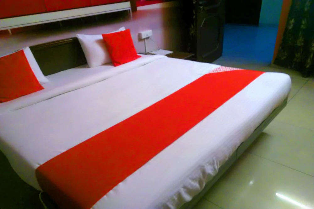 Hotel Max By OYO Rooms