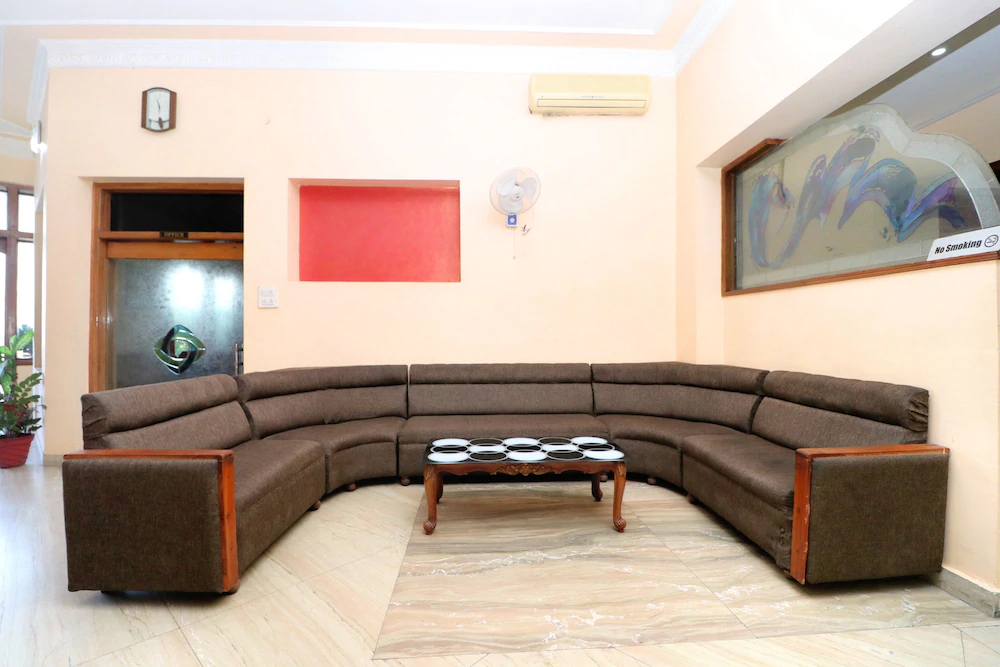 Hotel White Spott By OYO Rooms