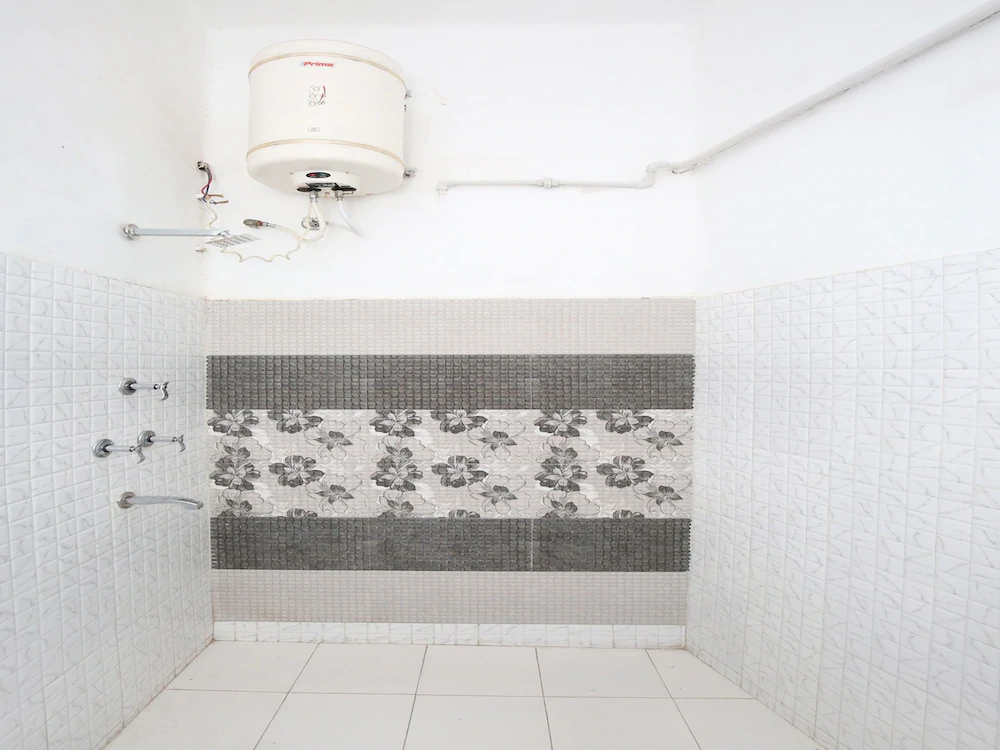 OYO 11595 Hotel Roxy