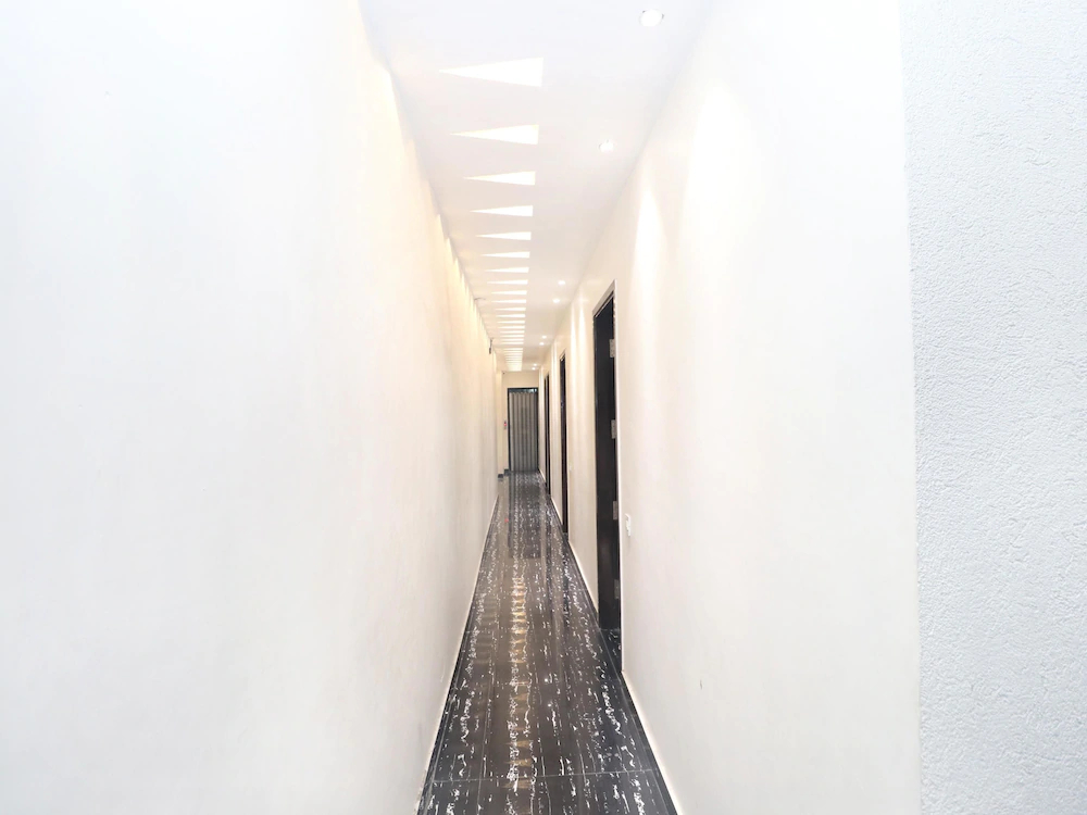 Hotel J Cruise by OYO Rooms