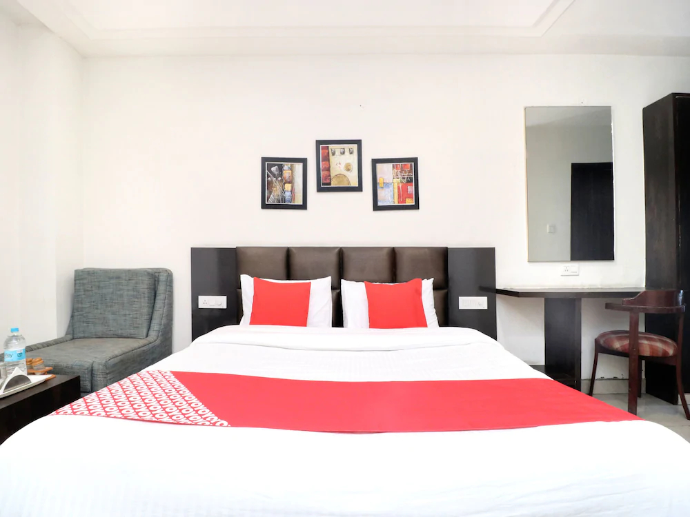 Nanda Civil Lines by FabHotel