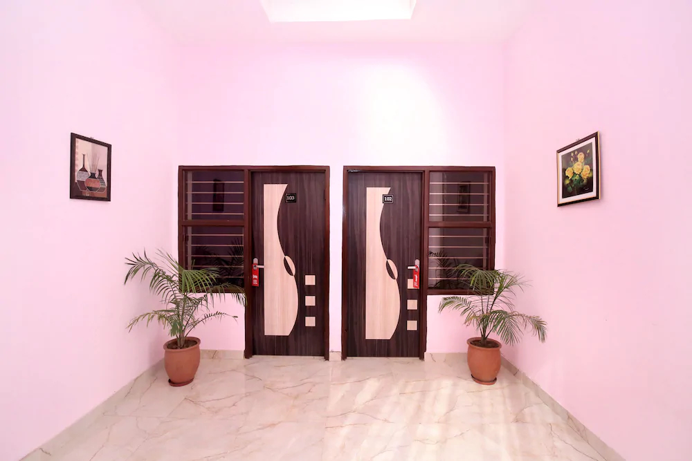 Hotel Sharnam