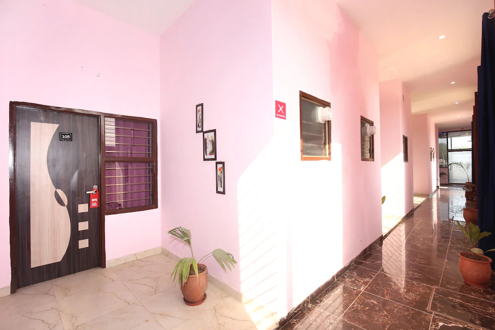 Hotel Sharnam