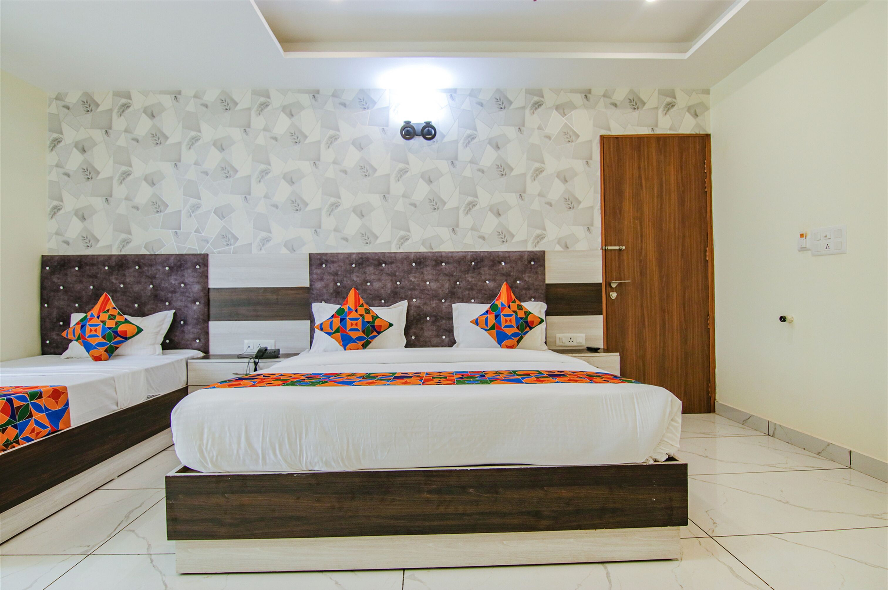 Meridian Inn By FabHotel