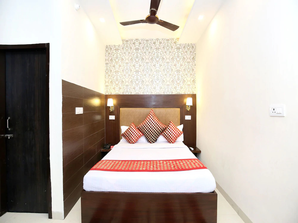Hotel The Black Gold By OYO Rooms
