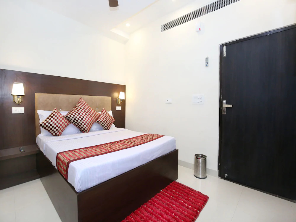 Hotel The Black Gold By OYO Rooms