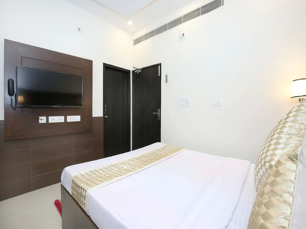 Hotel The Black Gold By OYO Rooms