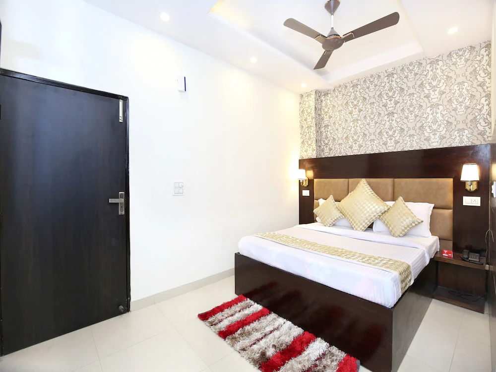 Hotel The Black Gold By OYO Rooms