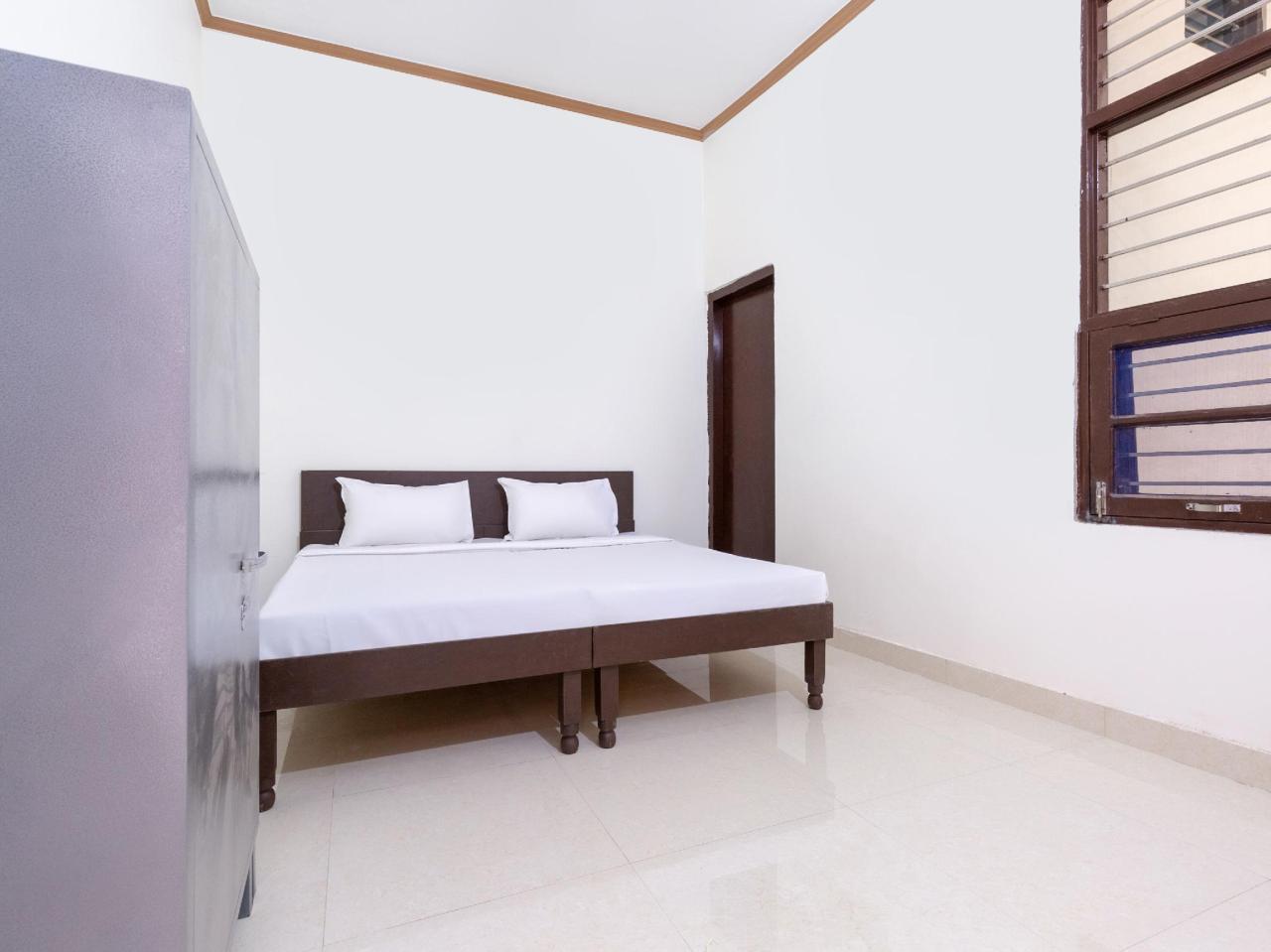 Sweet Lodge by OYO Rooms