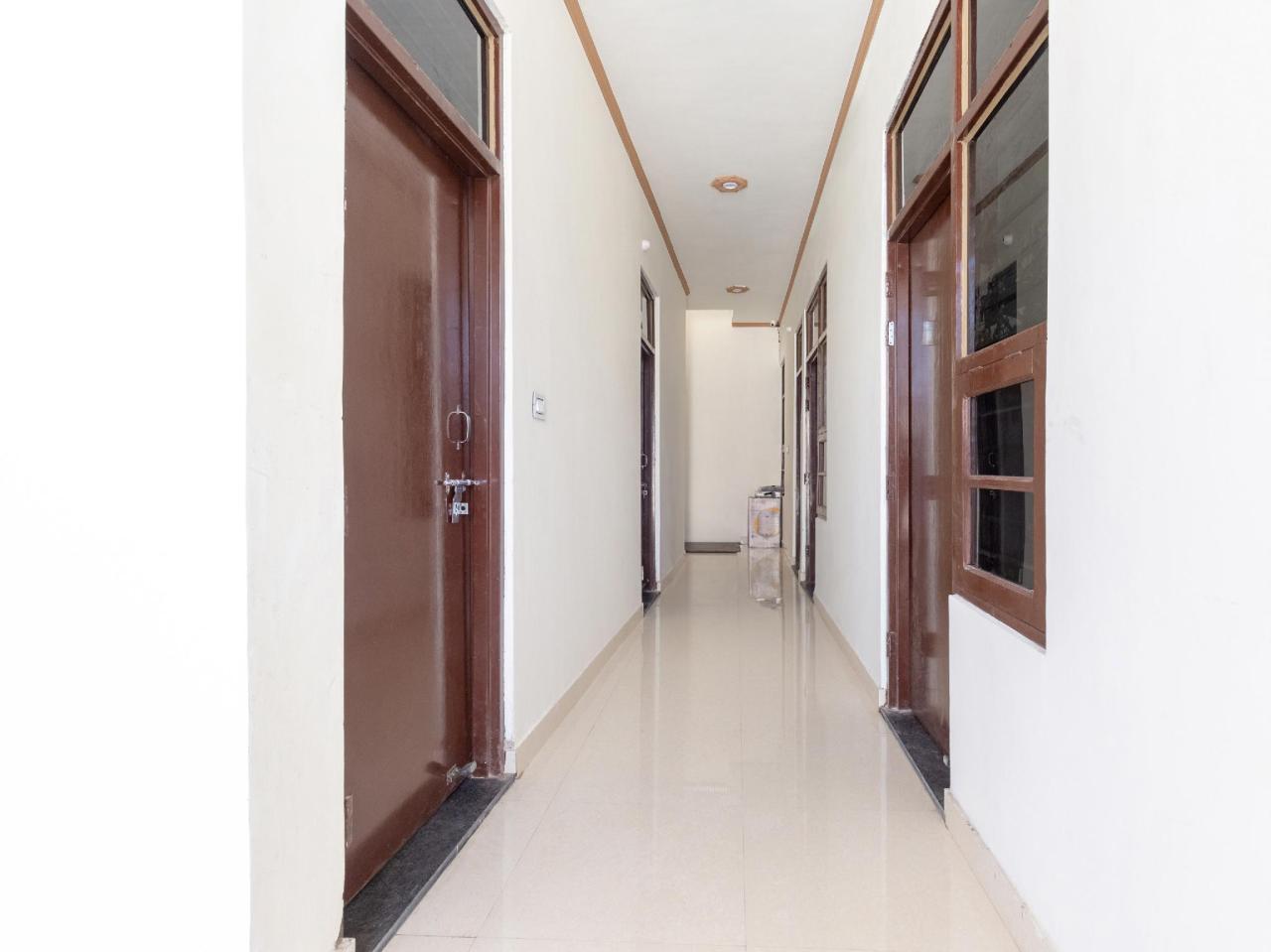 Sweet Lodge by OYO Rooms