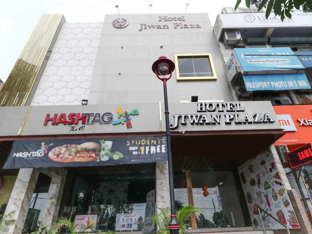 Hotel Jiwan Plaza by OYO Rooms