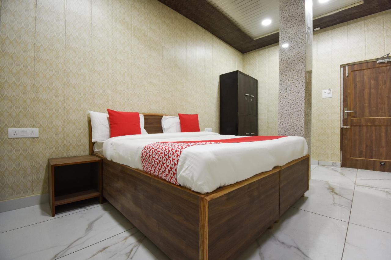 Hotel New Delhi by OYO Rooms