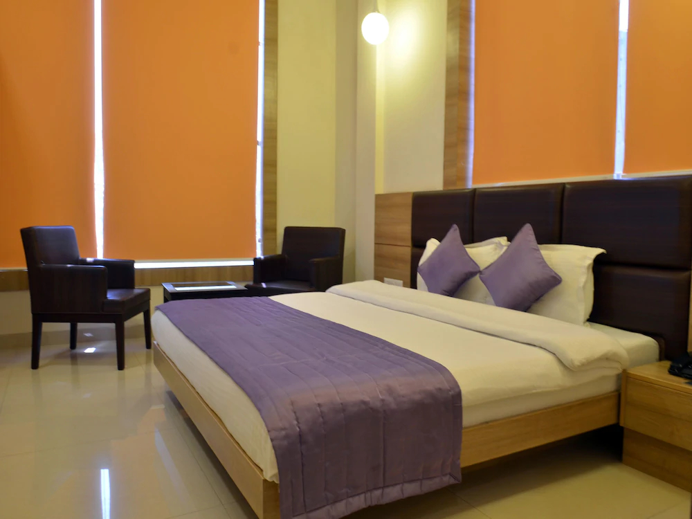 Hotel Polo Club by OYO Rooms