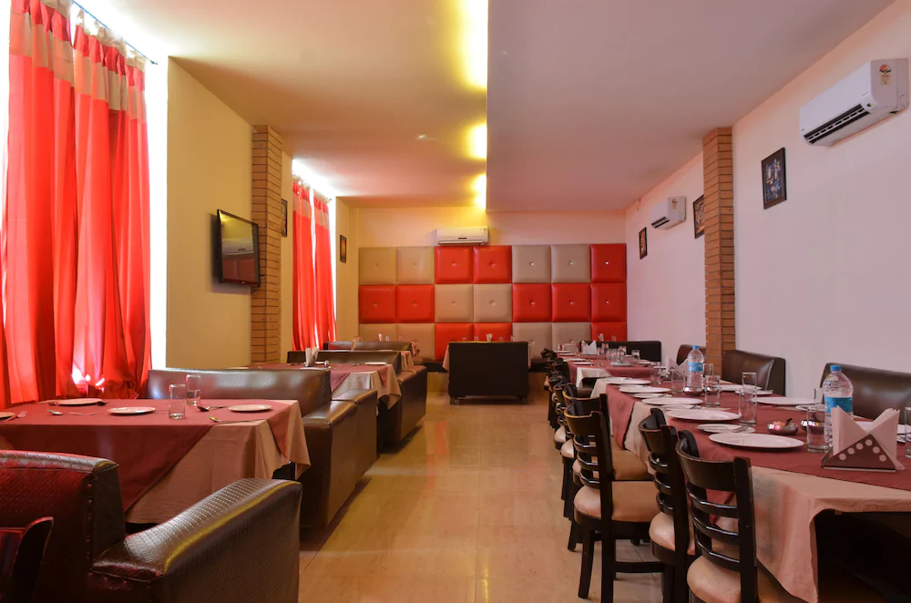 Hotel Polo Club by OYO Rooms