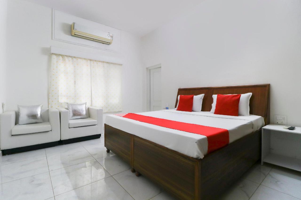 New Amar by OYO Rooms