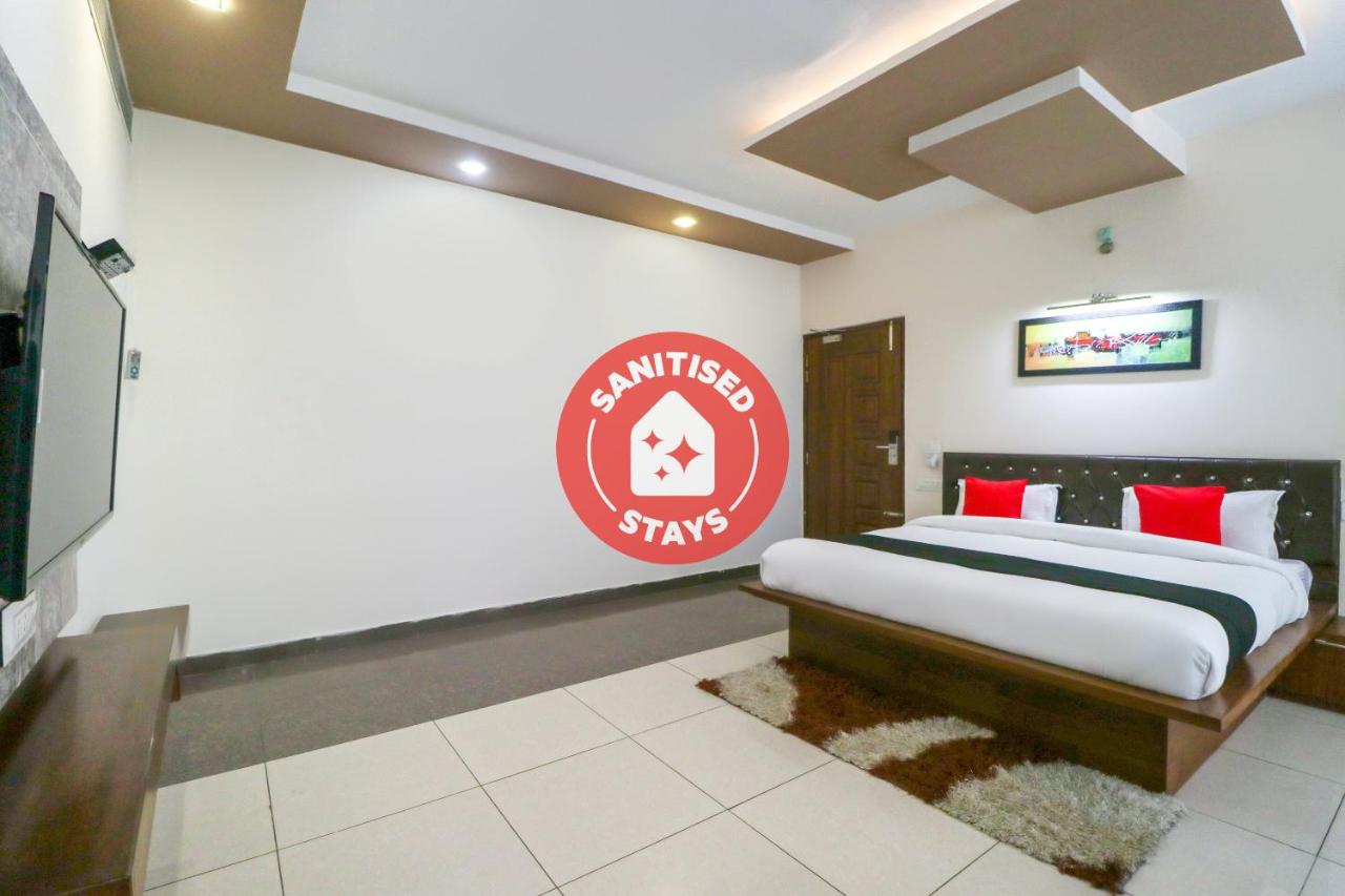 The Grace by OYO Rooms