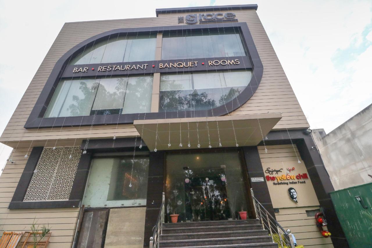 The Grace by OYO Rooms