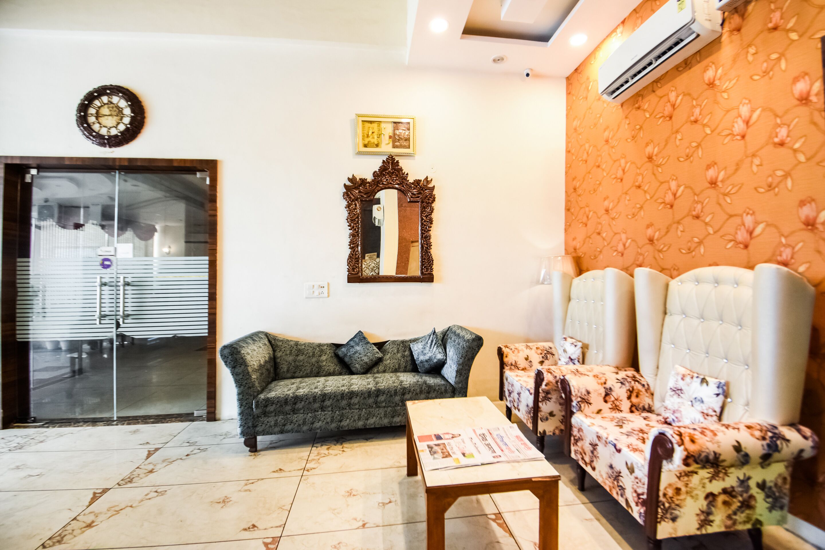 Uttam Residency by OYO Rooms