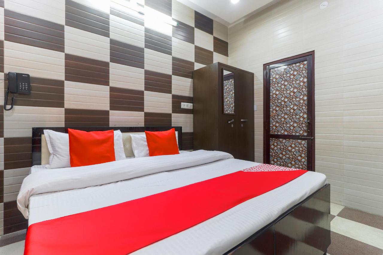 Aayat Apartment by OYO Rooms
