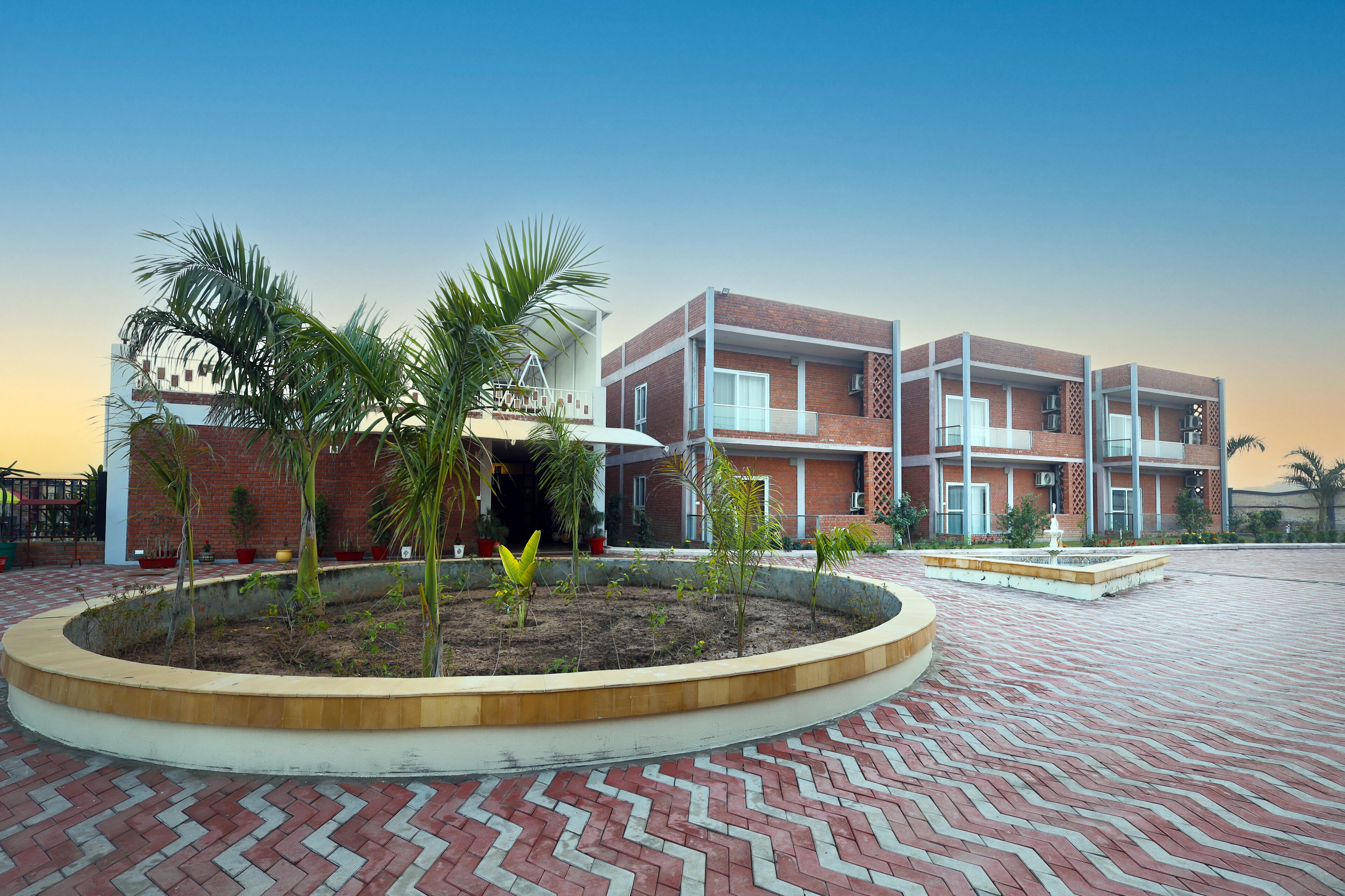 InnBox Farmstay - Rajpura