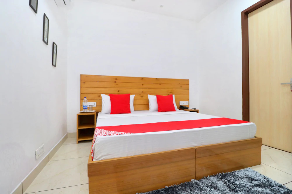 Hotel R K Grand By OYO Rooms
