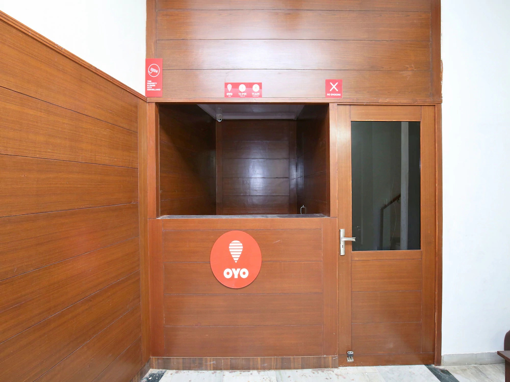 OYO 14326 Hotel D Plaza